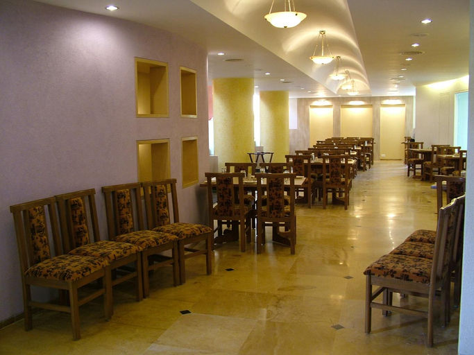 Others 3, Hotel City Park, Solapur