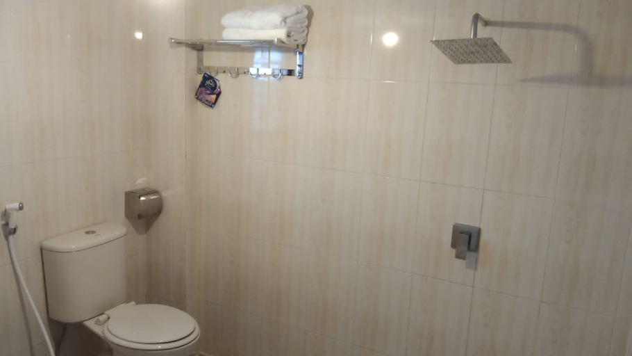 Bathroom 4, Grand Toba Hotel, Toba