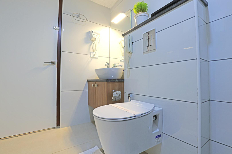 Bathroom 4, Krishnavalsam Regency, Thrissur