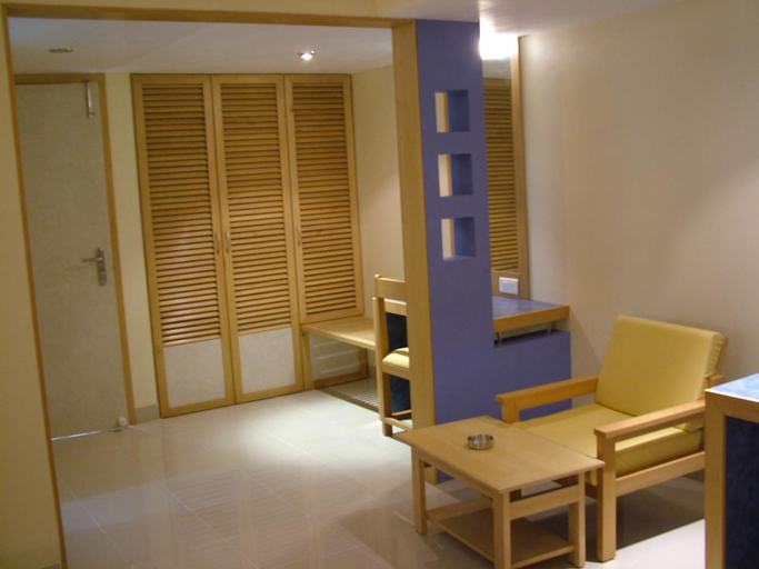 Others 2, Hotel City Park, Solapur