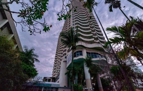 BEACHFRONT DELUXE DOUBLE LOFT + SEAVIEW BALCONY @ D' Beach Suites, Penang Island