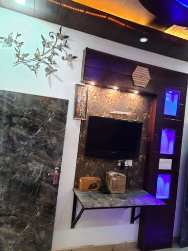 Others 5, URBAN HOMESTAY-BOYS ONLY, Sahibzada Ajit Singh Nagar