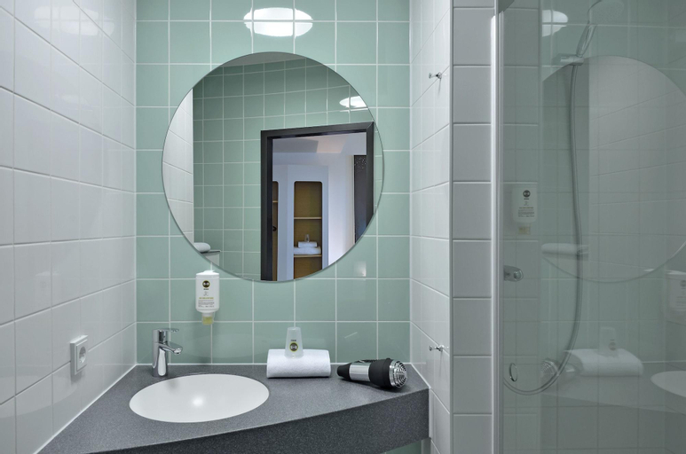 Bathroom 3