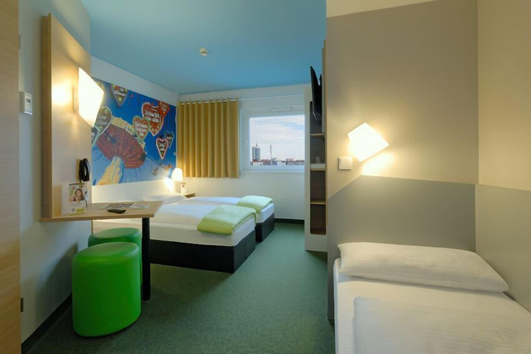 Bedroom 3, B&B Hotel München City-West, München