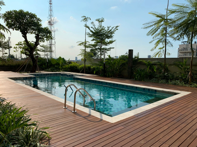 Sport & Beauty 3, Comfort and Elegant 2BR at Permata Hijau Suites Apartment By Travelio, South Jakarta