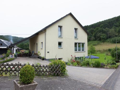Gorgeous Apartment in Merschbach with Terrace, Bernkastel-Wittlich