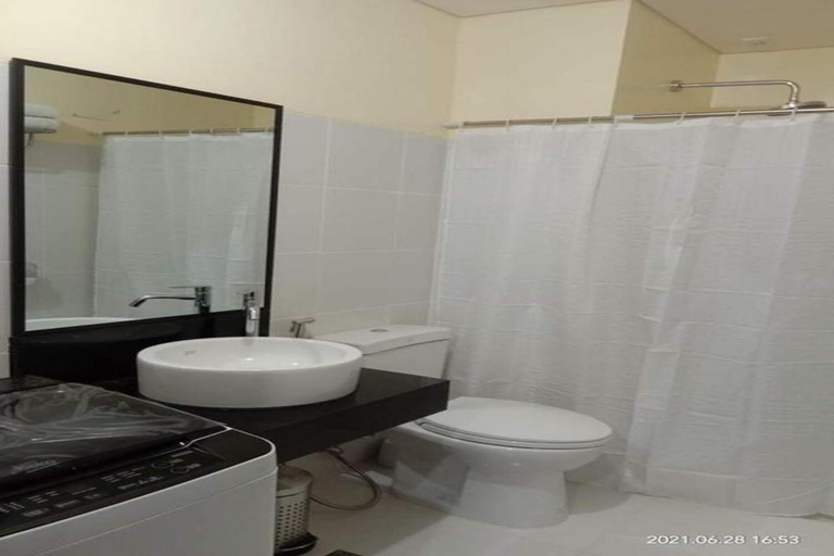 Bathroom 2, The Rochester Condo, Pasig City