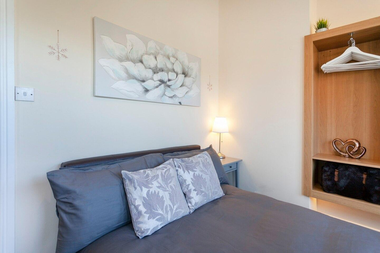 Bedroom 2, Beautiful, Entire Luxurious One Bedroom Flat, Leicester