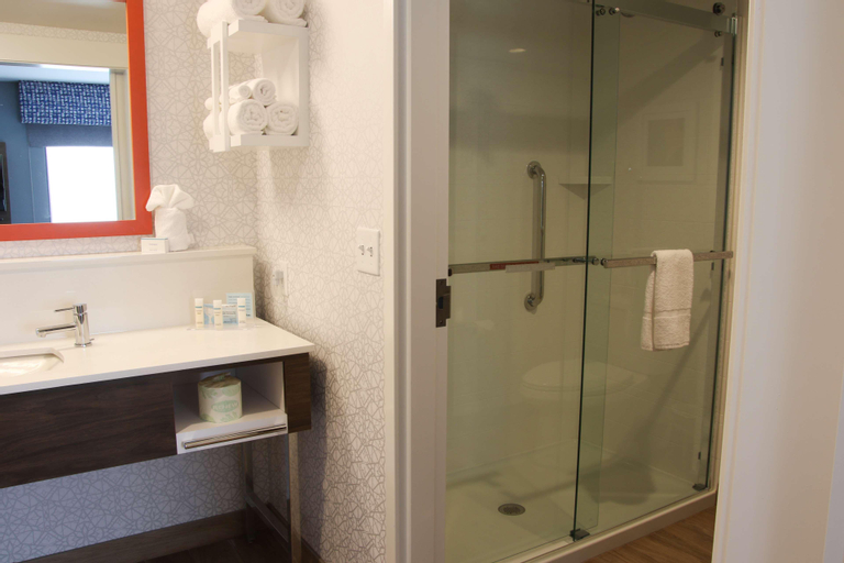 Bathroom 17