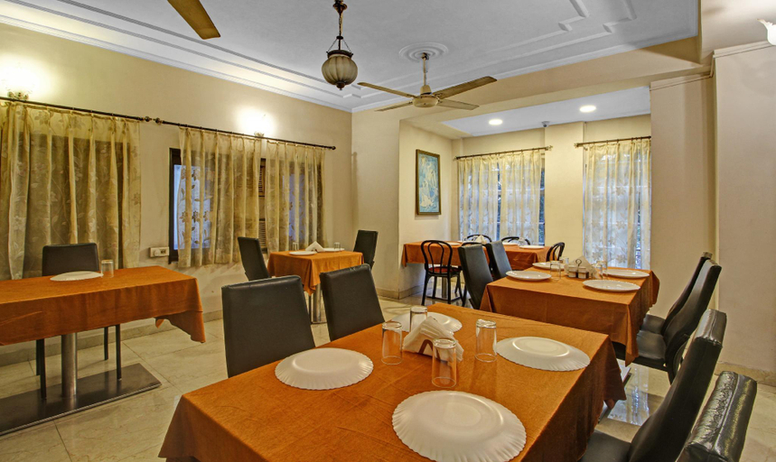 Food & Drinks 5, Treebo Mira Inn, Camac Street, Kolkata