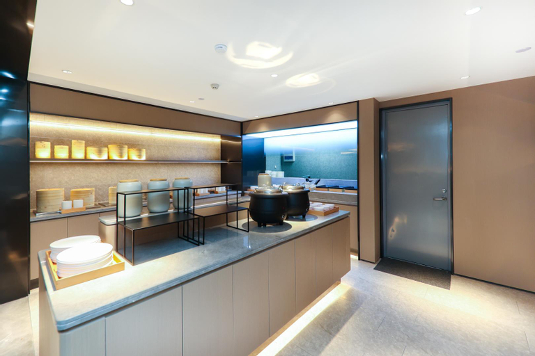 Dining Room 14
