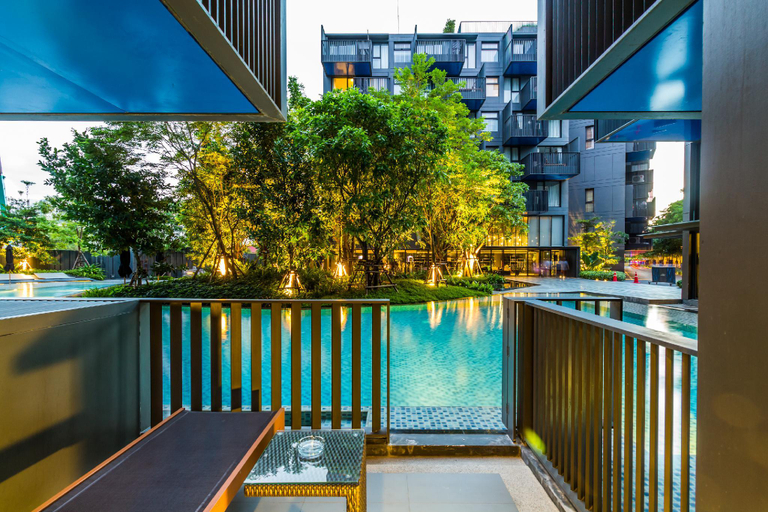 Sport & Beauty 2, Pool access apartment in The Deck, 2 pools & gym!, Phuket Island