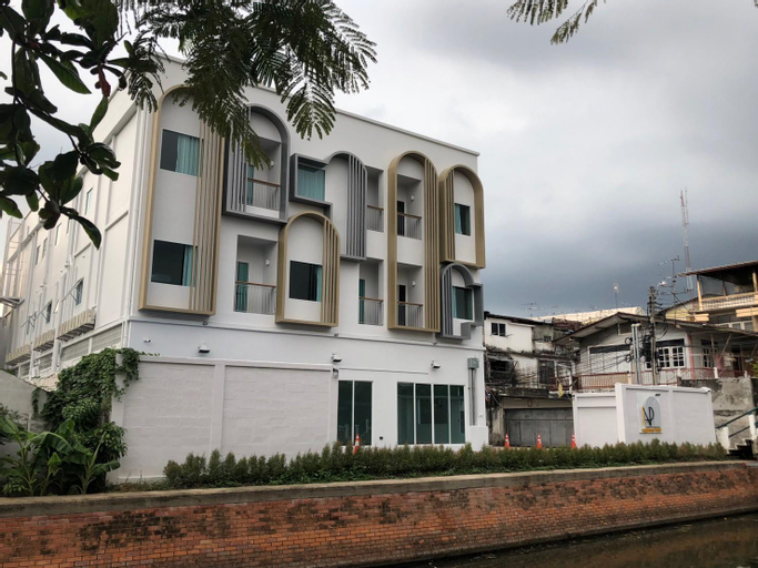 Nappiness Hotel (SHA Extra Plus), Pom Pram Sattru