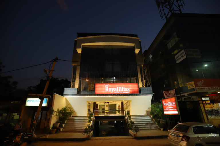 3, Royal Bliss, Delhi