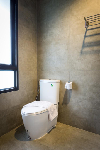 Bathroom 4, Villa Raeya, Mueang Krabi