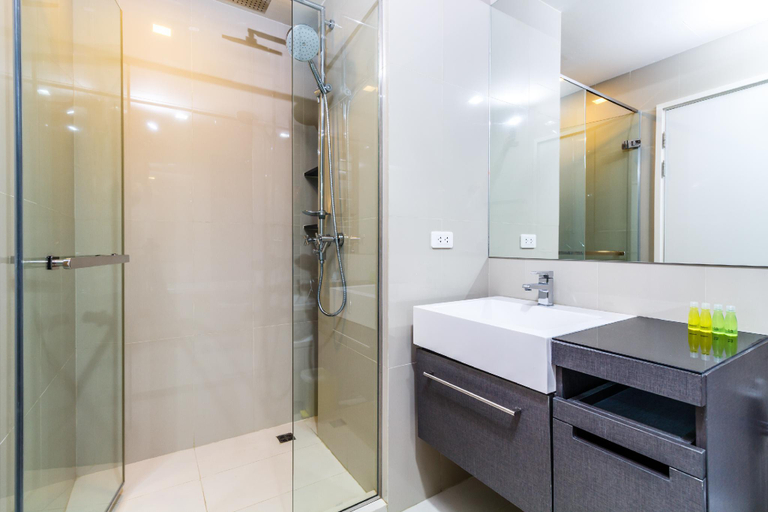 Bathroom 5, Pool access apartment in The Deck, 2 pools & gym!, Phuket Island