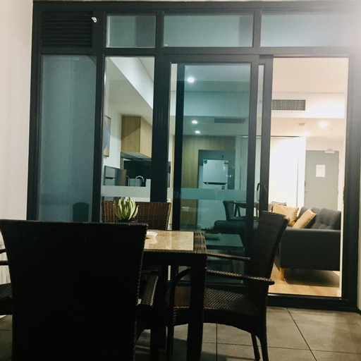 Mid City Apartment, Adelaide