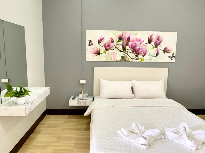 Bedroom 2, Sweet Hug Hotel, Muang Suphanburi