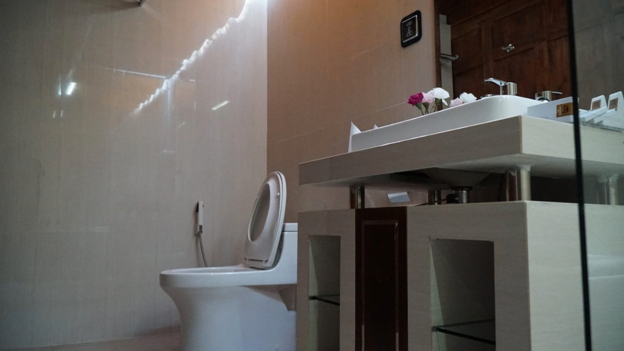 Bathroom 3