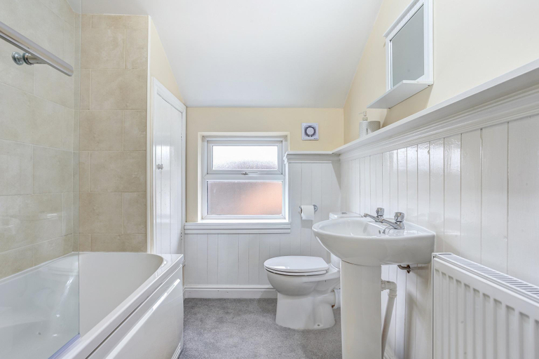 Bathroom 2, Cloud View Cottage, Cheshire East