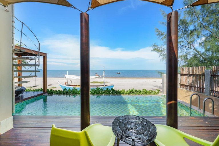 The Remarkable Beachfront Pool Villa, K. Sam Roi Yot