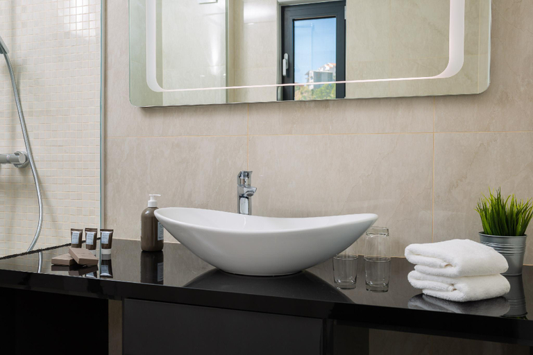 Bathroom 2, Villa 9 (private outdoor pool, hot tub, terrace), Podstrana