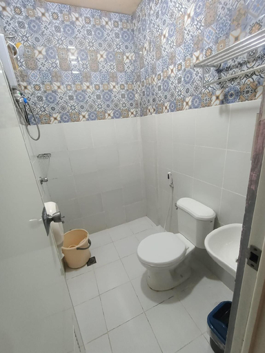 Bathroom, Djci Apartelle w/kitchen walk to Robinson,Sm mall, NE pacific mall, S&R cabanatuan, Cabanatuan City
