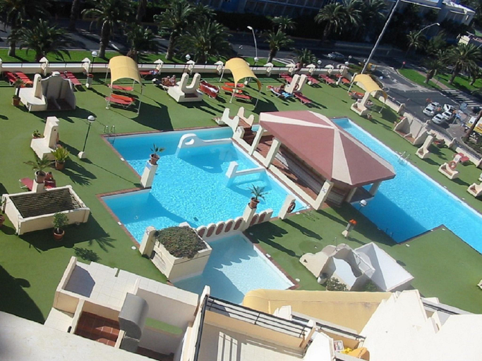 Sport & Beauty 2, Apartment on the seafront, overlooking the beach, swimming pools, equipped Wifi, Las Palmas