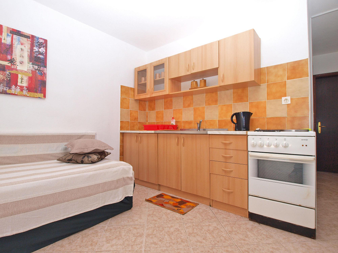 Others 4, Apartment 157, Pula