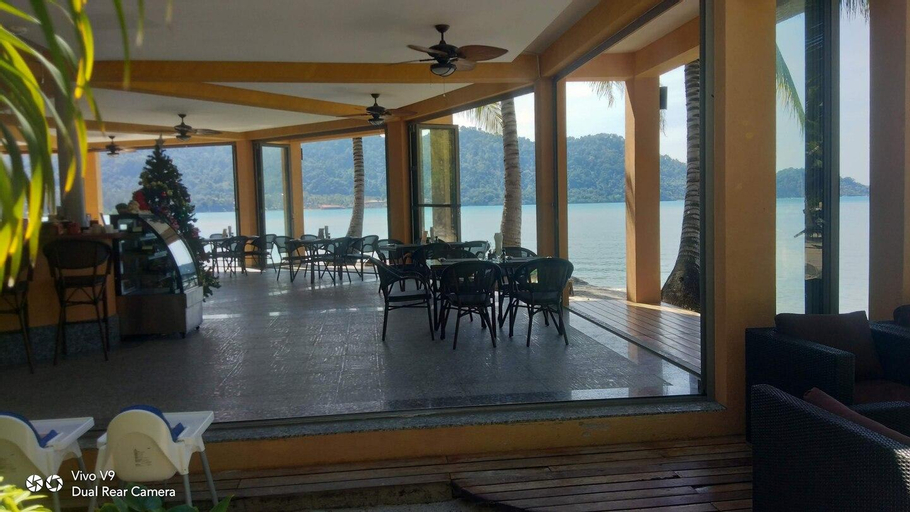 Food & Drinks 4, White Sand Beach Villa 32 b (Blue Haven Bay) (SRV), K. Ko Chang