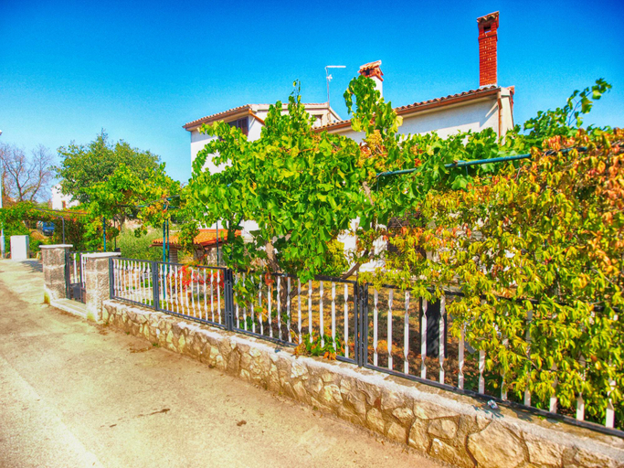 Others 3, Apartment 157, Pula