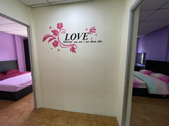 2, Rengit Homestay Nombor One, Batu Pahat