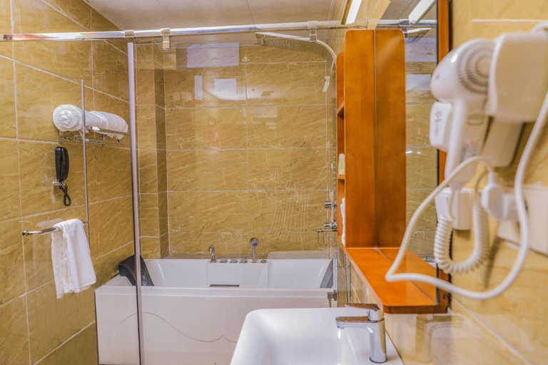 Bathroom, Roseau Hotel And Spa , Semen Gondar