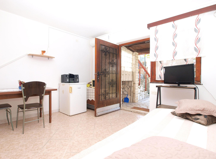 Others 5, Apartment 157, Pula