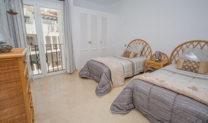 Bedroom 2, Modern Duquesa 2 Bed,outstanding View of Sea/golf, Málaga