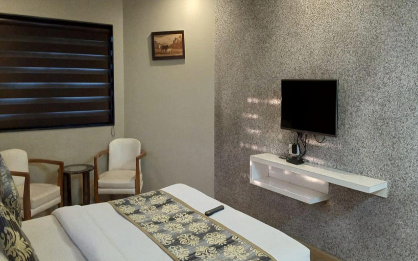 Bedroom 2, Hotel Prabhu Residency, Solapur