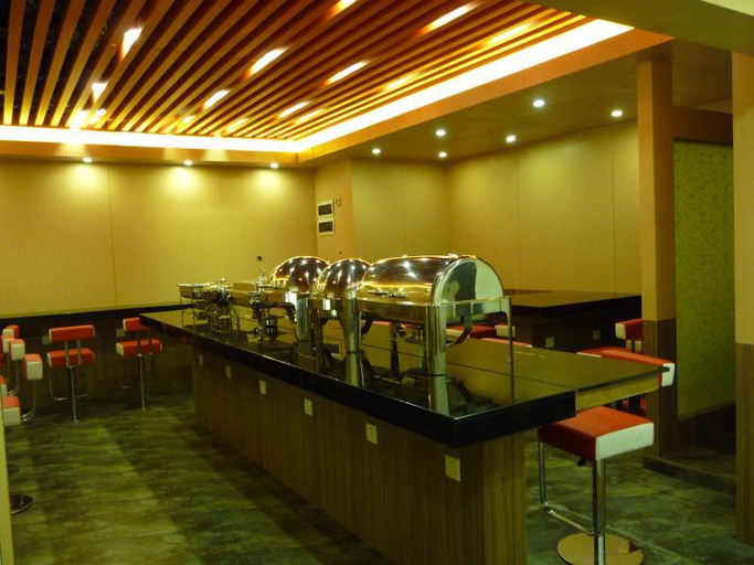 Food & Drinks, Super 8 Hotel Select Guangzhou Station Xicun Metro Station, Guangzhou