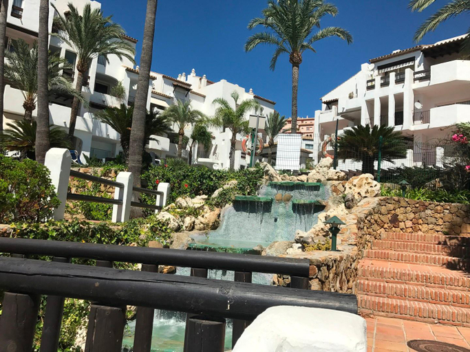 Others 5, Modern 2 Bed ,2 bathroom refurbished apartment , outstanding sea and golf views, Málaga