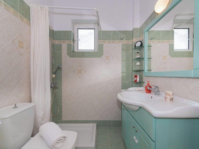 Bathroom, Villa Iliogenniti, Ionian Islands
