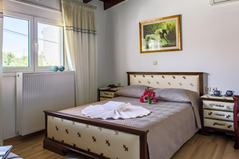 Bedroom 4, 2 Bedroom Villa with lovely Garden, Crete