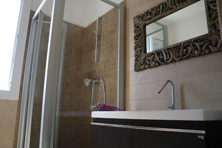 Bathroom 3, Apartment With Pool And Panoramic Terrace, Lecce