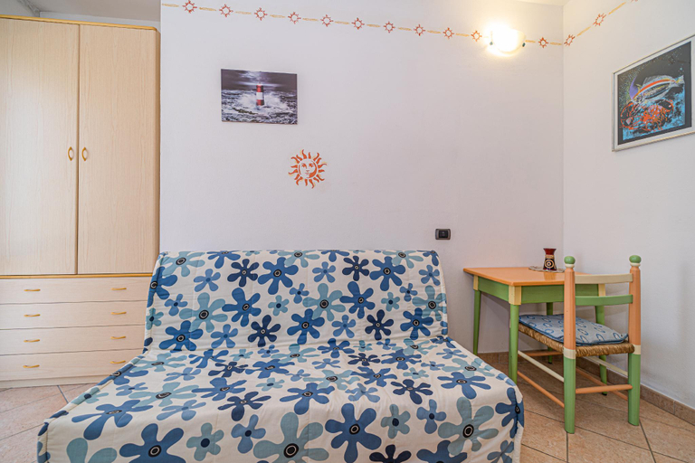 Bedroom 2, Apartment in villa 24 persons with large garden stella, Livorno