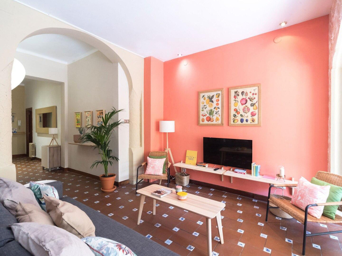 Others 5, Spacious & sunny Apt w/terrace in the city center, Barcelona