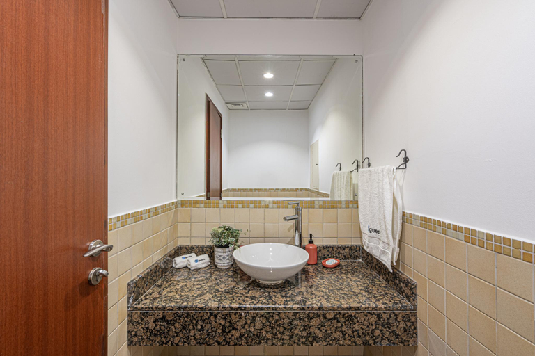 Bathroom 4, Elegant Apt with Balcony Steps From the Beach, Dubai