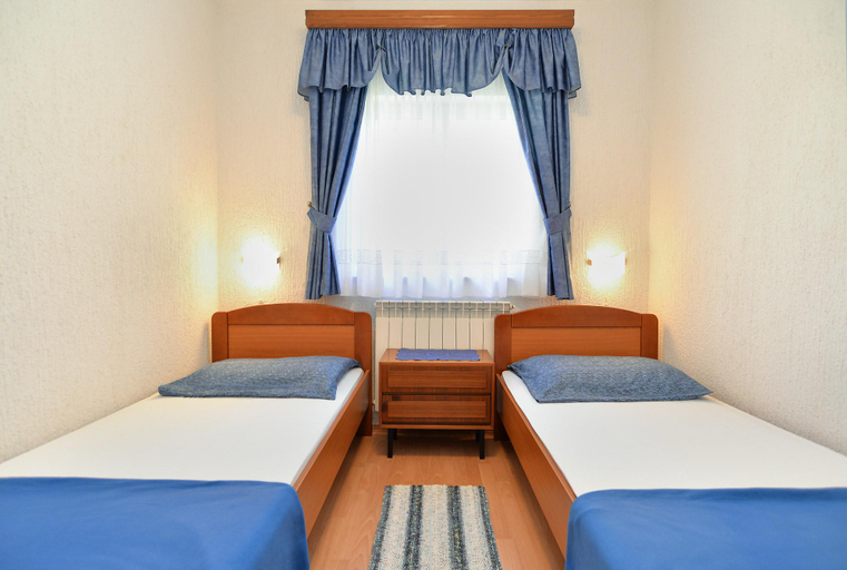 Others 5, Apartments Vrcevan 811, Medulin
