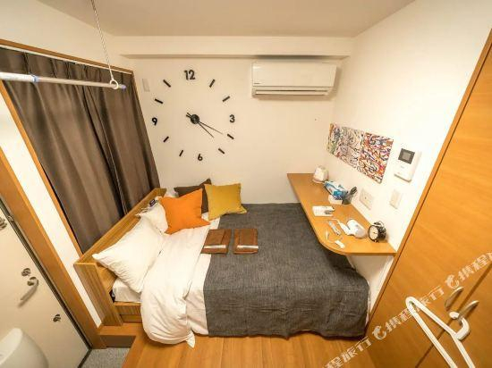 1, Mezondo House 103, Kita