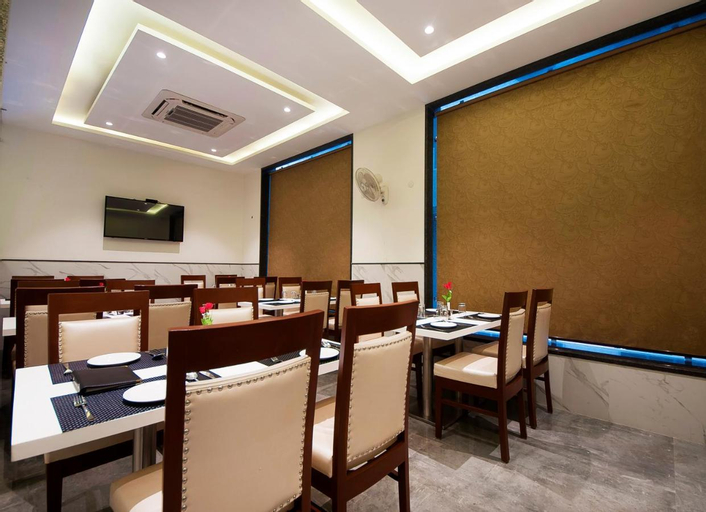 Food & Drinks 3, Hotel Z Suites, Mahipalpur - Delhi Airport, West