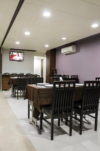 Food & Drinks, Hotel Dev Corporate Ahmedabad, Ahmadabad