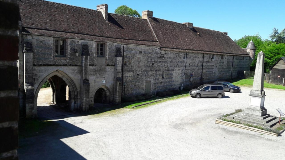 Exterior & Views 2, Logis Hotel le Relais de l'Abbaye, Orne
