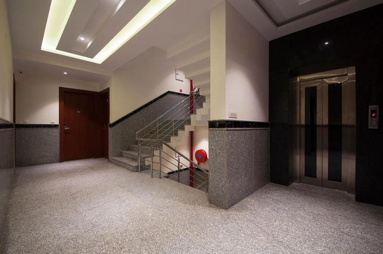 Public Area 1, Hotel Z Suites, Mahipalpur - Delhi Airport, West